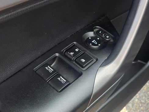 Used 2017 Honda Accord EX-L image 20