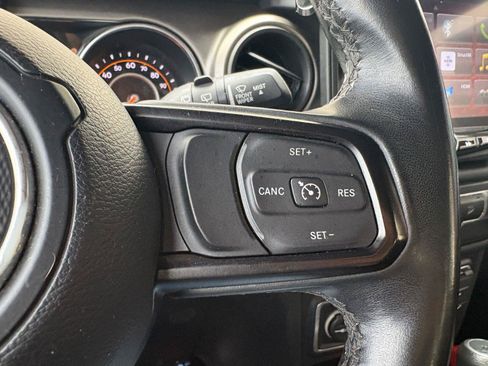 Used 2019 Jeep Wrangler Unlimited Sport S AWD/4WD image 36