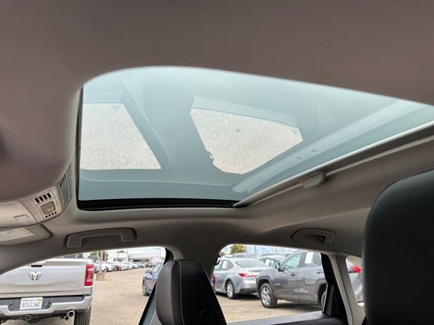 Used 2025 Volkswagen Jetta SE image 29