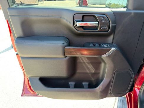 Used 2021 GMC Sierra 1500 SLT w/ SLT Premium Package AWD/4WD image 18