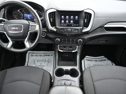 Used 2023 GMC Terrain SLE image 17