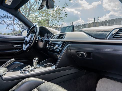 Used 2017 BMW M3 image 32