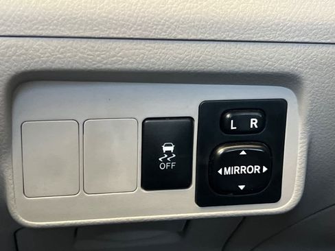 Used 2010 Toyota Corolla LE FWD image 27