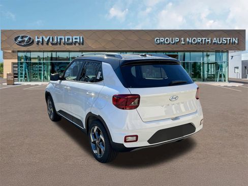 New 2025 Hyundai Venue Limited image 7