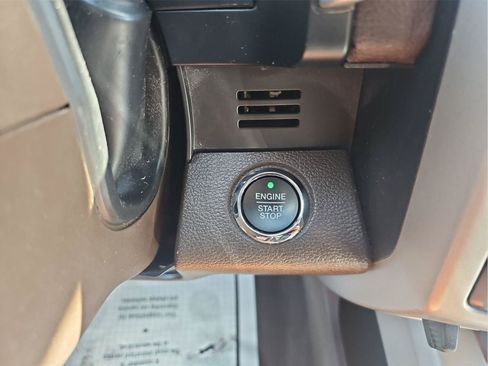 Used 2019 Ford F350 King Ranch w/ King Ranch Ultimate Package AWD/4WD image 32