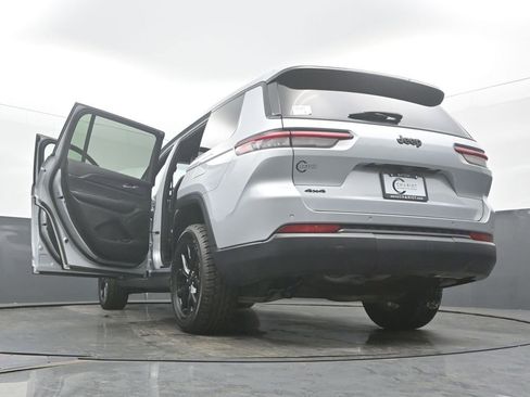 Used 2024 Jeep Grand Cherokee L Laredo AWD/4WD image 62