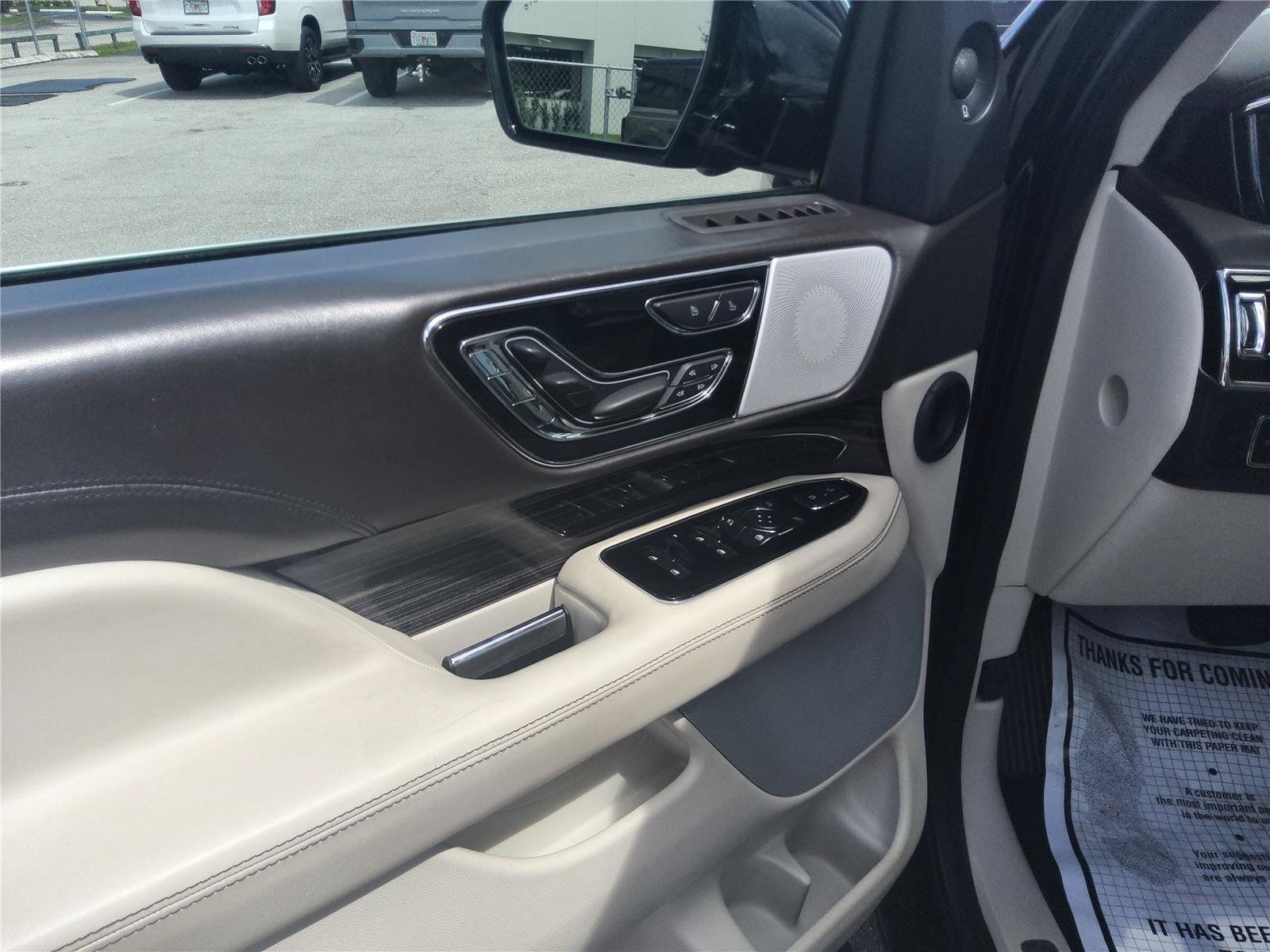 Certified 2024 Lincoln Navigator L Black Label AWD/4WD image 16
