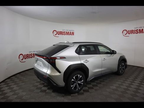 Used 2023 Toyota bZ4X XLE w/ Weather Package image 6