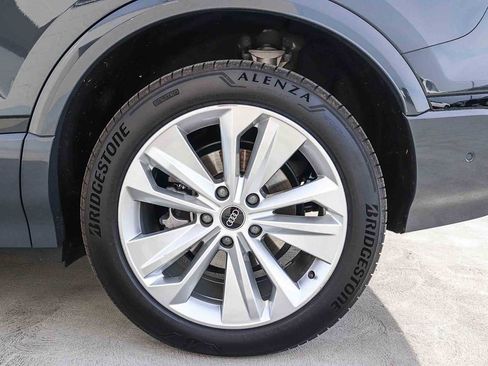 Used 2025 Audi Q6 e-tron Premium w/ Convenience Package image 13