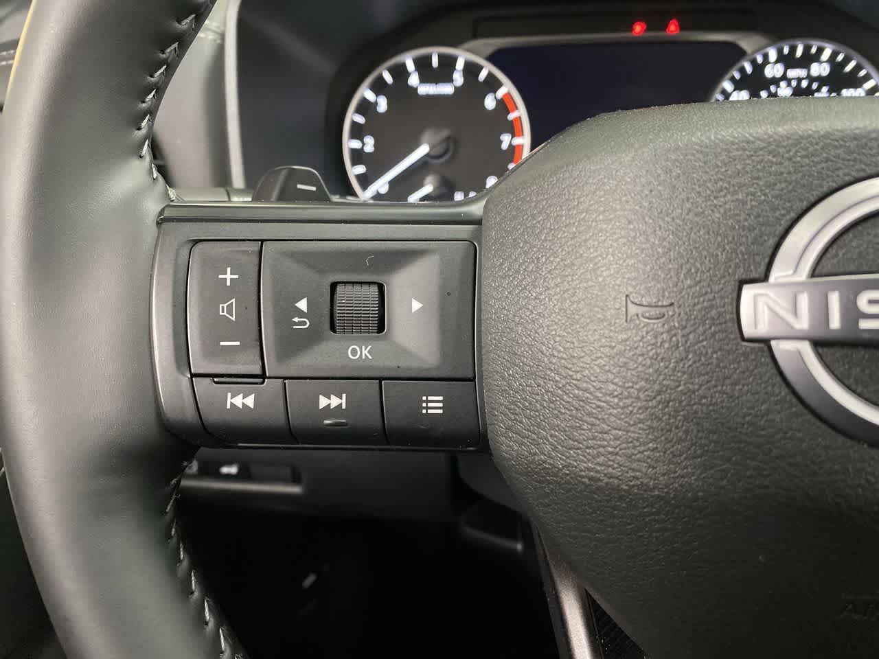 Used 2025 Nissan Rogue SV AWD/4WD image 20