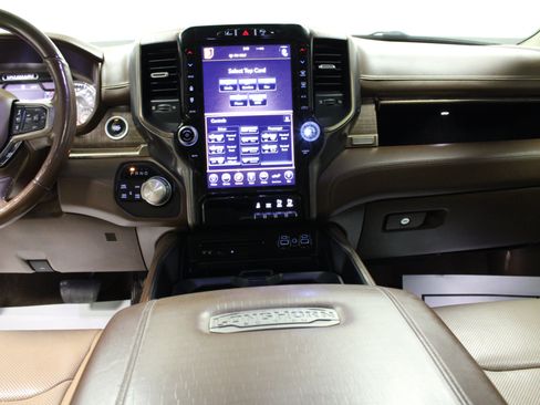Used 2019 RAM 1500 Limited AWD/4WD image 17
