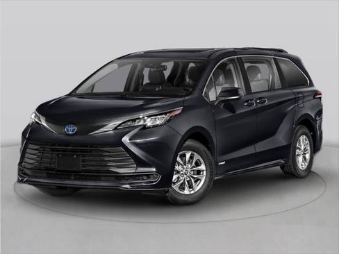 Certified 2024 Toyota Sienna XLE FWD image 1