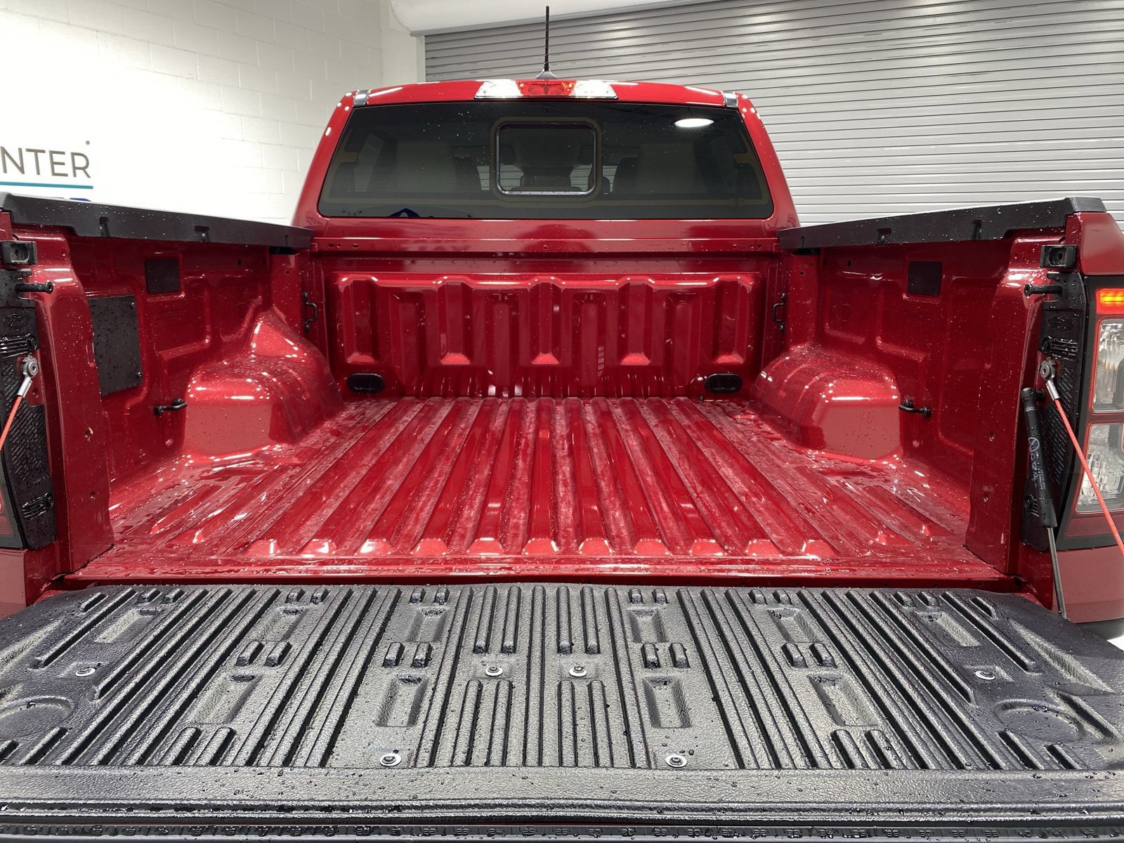 Used 2025 Ford Ranger Lariat w/ FX4 Off-Road Package AWD/4WD image 23