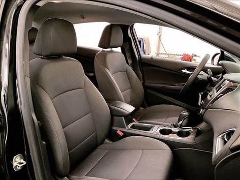 Used 2019 Chevrolet Cruze LT FWD image 7