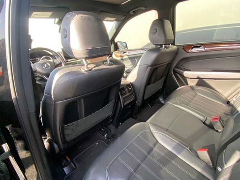 Used 2018 Mercedes-Benz GLS 450 4MATIC image 11