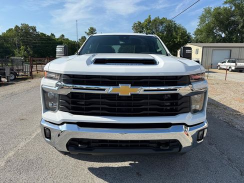 Used 2024 Chevrolet Silverado 2500 LT w/ Convenience Package AWD/4WD image 9