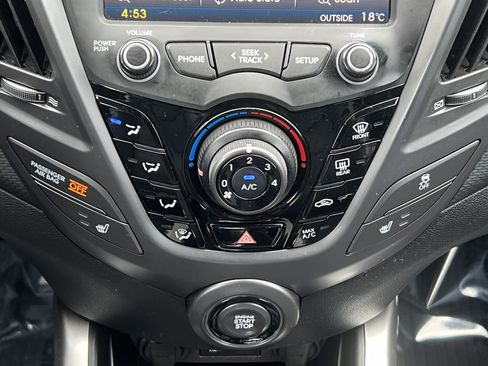 Used 2016 Hyundai Veloster Turbo FWD image 29