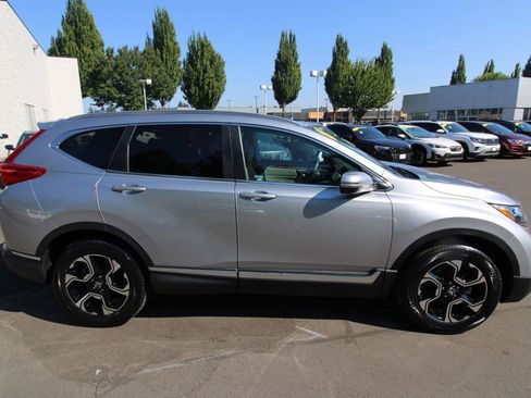 Used 2018 Honda CR-V Touring image 6