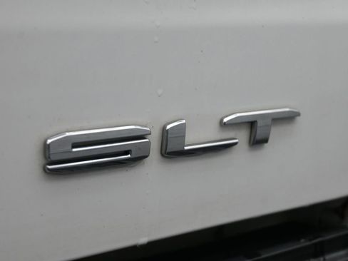 Used 2019 GMC Sierra 1500 SLT w/ SLT Premium Package image 16