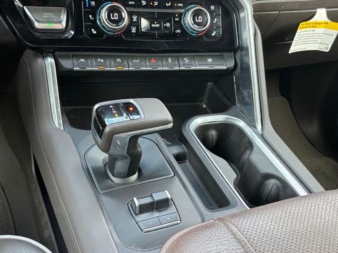 Used 2023 GMC Sierra 1500 Denali w/ Technology Package AWD/4WD image 22