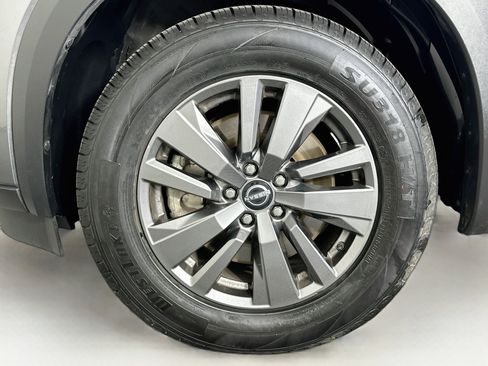 Used 2025 Nissan Pathfinder SV FWD image 11