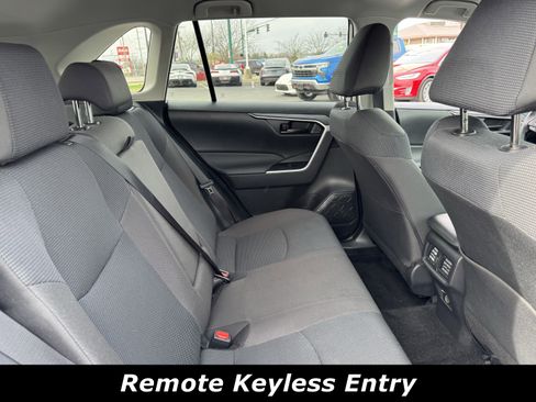 Used 2025 Toyota RAV4 LE image 7