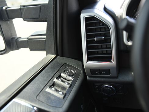 Used 2020 Ford F150 Lariat AWD/4WD image 25