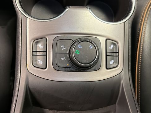 Used 2023 GMC Terrain AT4 AWD/4WD image 26