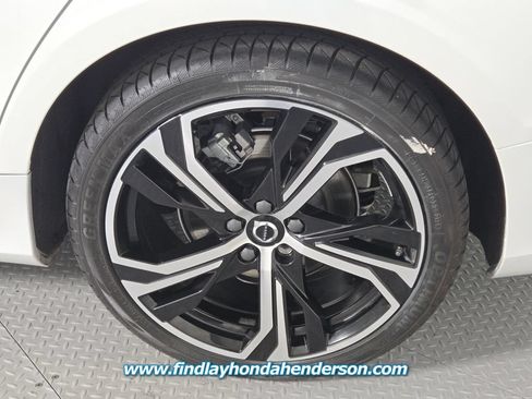 Used 2024 Volvo S60 B5 Plus w/ Climate Package FWD image 10