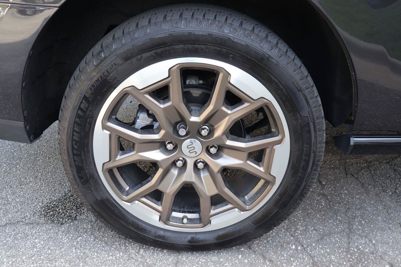 Used 2025 Ford Expedition King Ranch AWD/4WD image 50