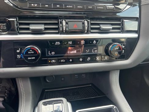 Certified 2025 Nissan Pathfinder Platinum w/ Cargo Package AWD/4WD image 53