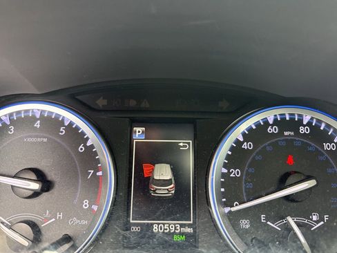 Used 2019 Toyota Highlander XLE image 13