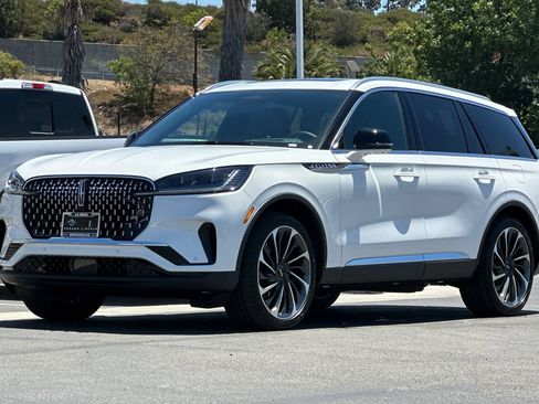 New 2026 Lincoln Aviator Reserve w/ Illumination Package RWD image 7