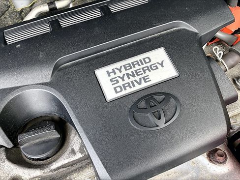 Used 2017 Toyota RAV4 Limited w/ All Weather Liner Package AWD/4WD image 31