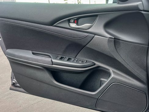 Used 2019 Honda Insight EX image 19