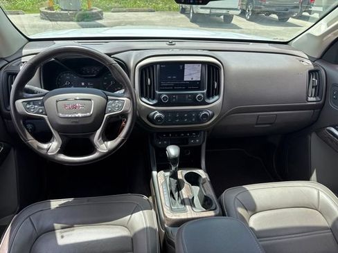 Used 2022 GMC Canyon Denali RWD image 32
