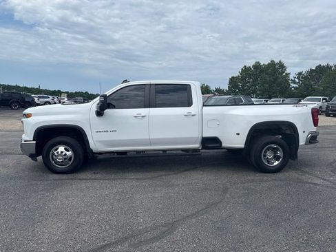 Certified 2024 Chevrolet Silverado 3500 LT w/ Convenience Package AWD/4WD image 9