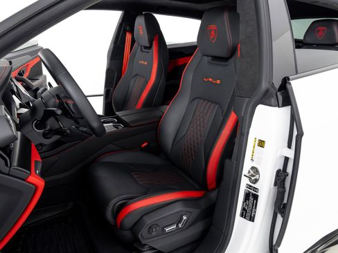 Used 2024 Lamborghini Urus S image 14