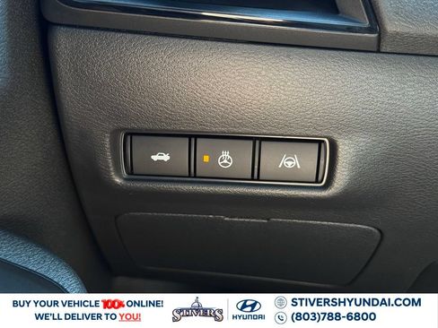 Used 2026 Nissan Sentra SR w/ SR Premium Package FWD image 30
