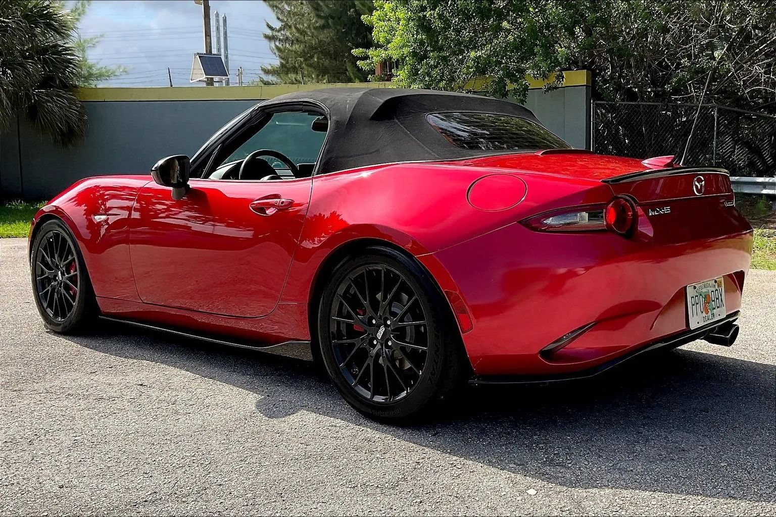 Used 2016 MAZDA MX-5 Miata Club w/ Brembo/BBS Package RWD image 36