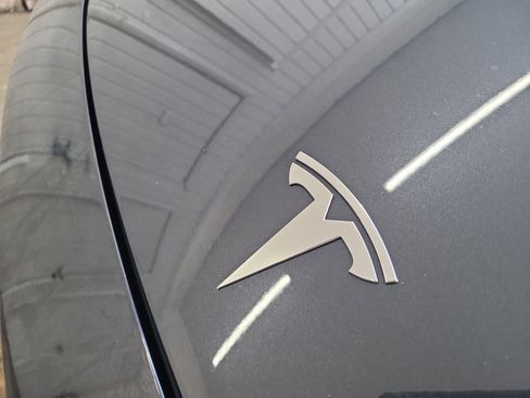 Used 2024 Tesla Model 3 Long Range RWD image 12