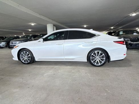 Used 2019 Lexus ES 350 w/ Premium Package image 2
