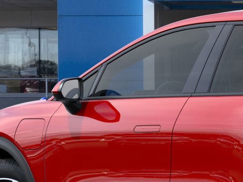 New 2026 Chevrolet Equinox EV LT image 36