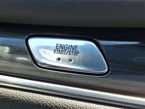 Certified 2022 Buick Enclave Essence w/ Experience Buick Package image 28