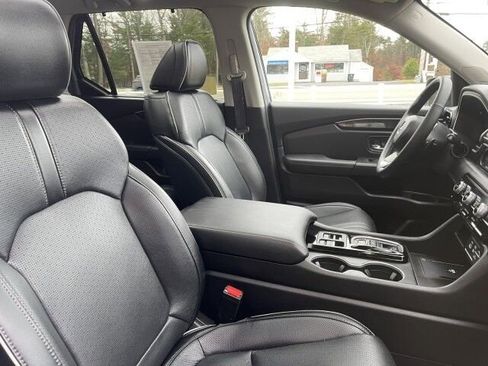 Used 2023 Honda Pilot Elite image 12