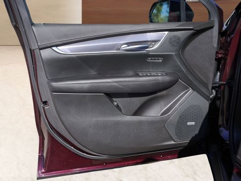 Used 2018 Cadillac XT5 Luxury image 24