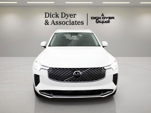 New 2025 Volvo XC90 T8 Core w/ Protection Package image 5