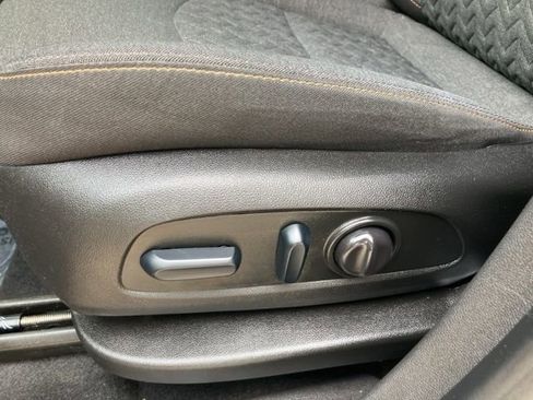 Used 2022 Chevrolet Equinox LT image 13