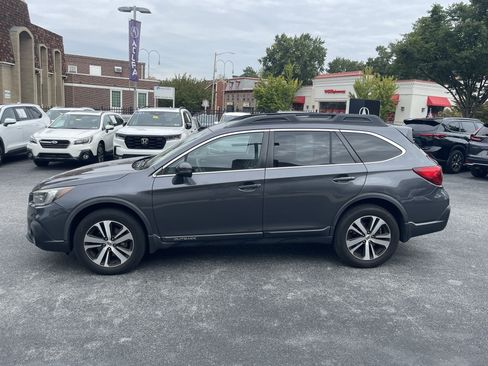 Used 2018 Subaru Outback 2.5i Limited AWD/4WD image 4