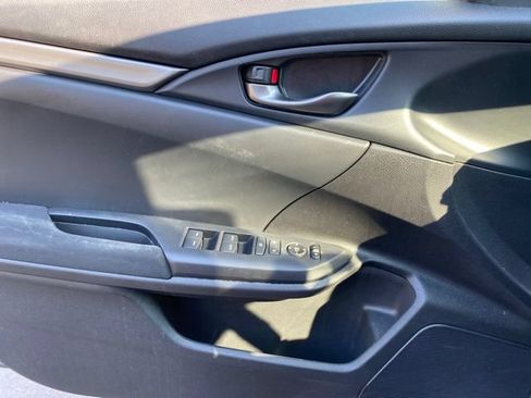 Used 2018 Honda Civic Sport image 26